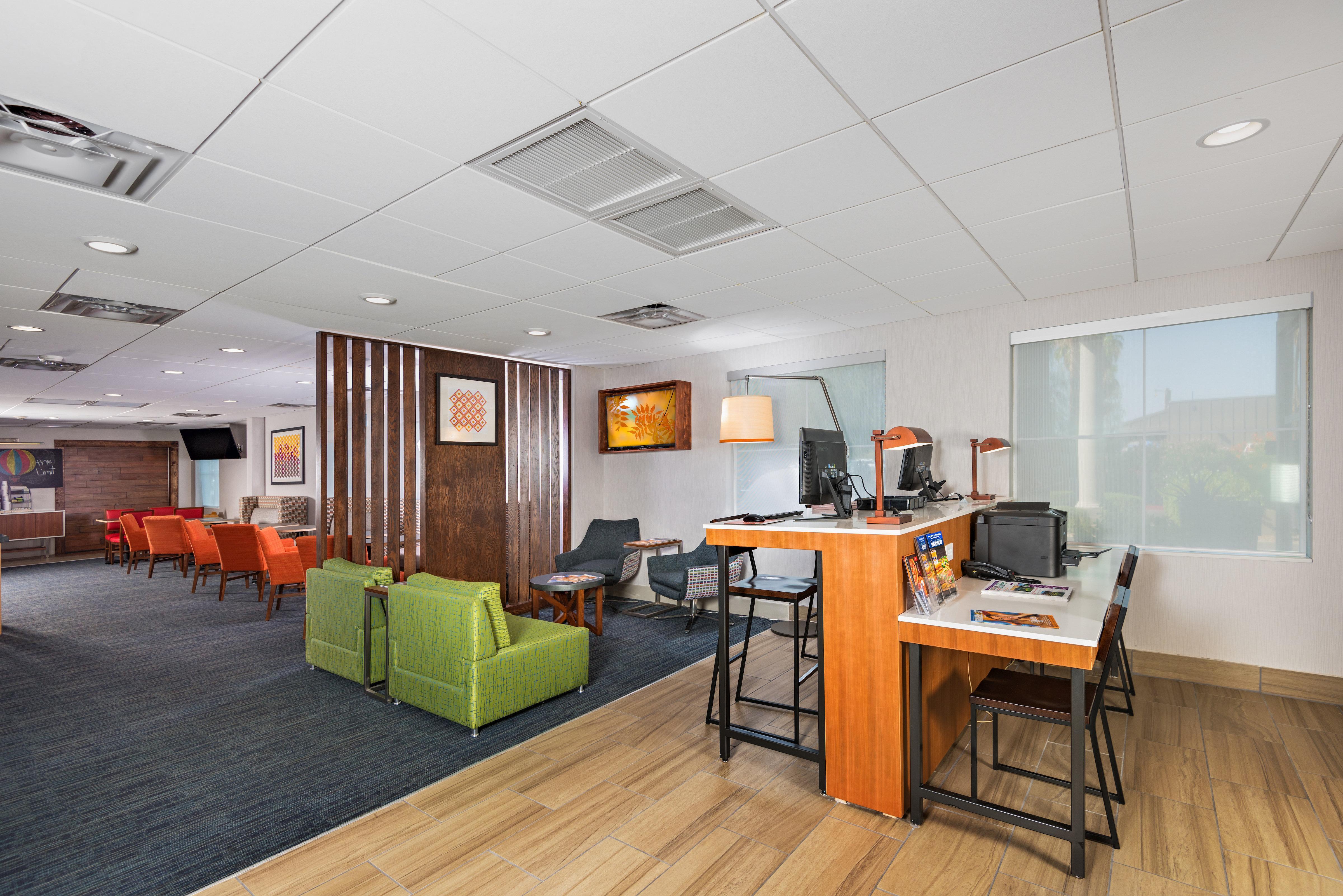 Holiday Inn Express Peoria North - Glendale By Ihg Ngoại thất bức ảnh