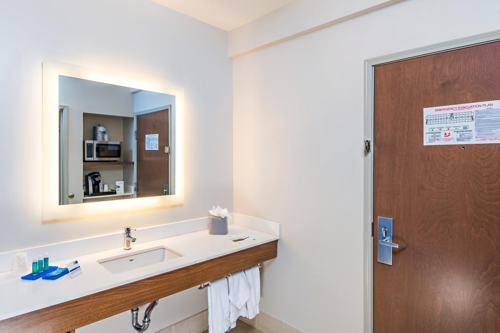 Holiday Inn Express Peoria North - Glendale By Ihg Ngoại thất bức ảnh