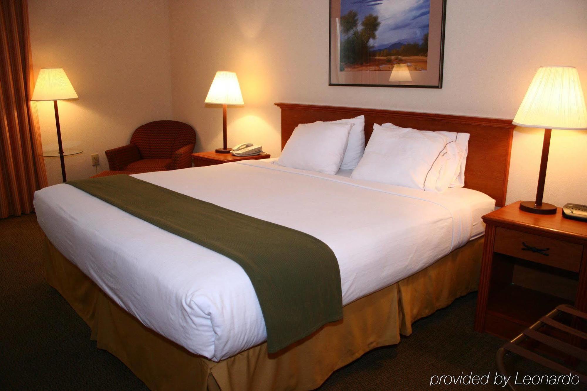 Holiday Inn Express Peoria North - Glendale By Ihg Ngoại thất bức ảnh
