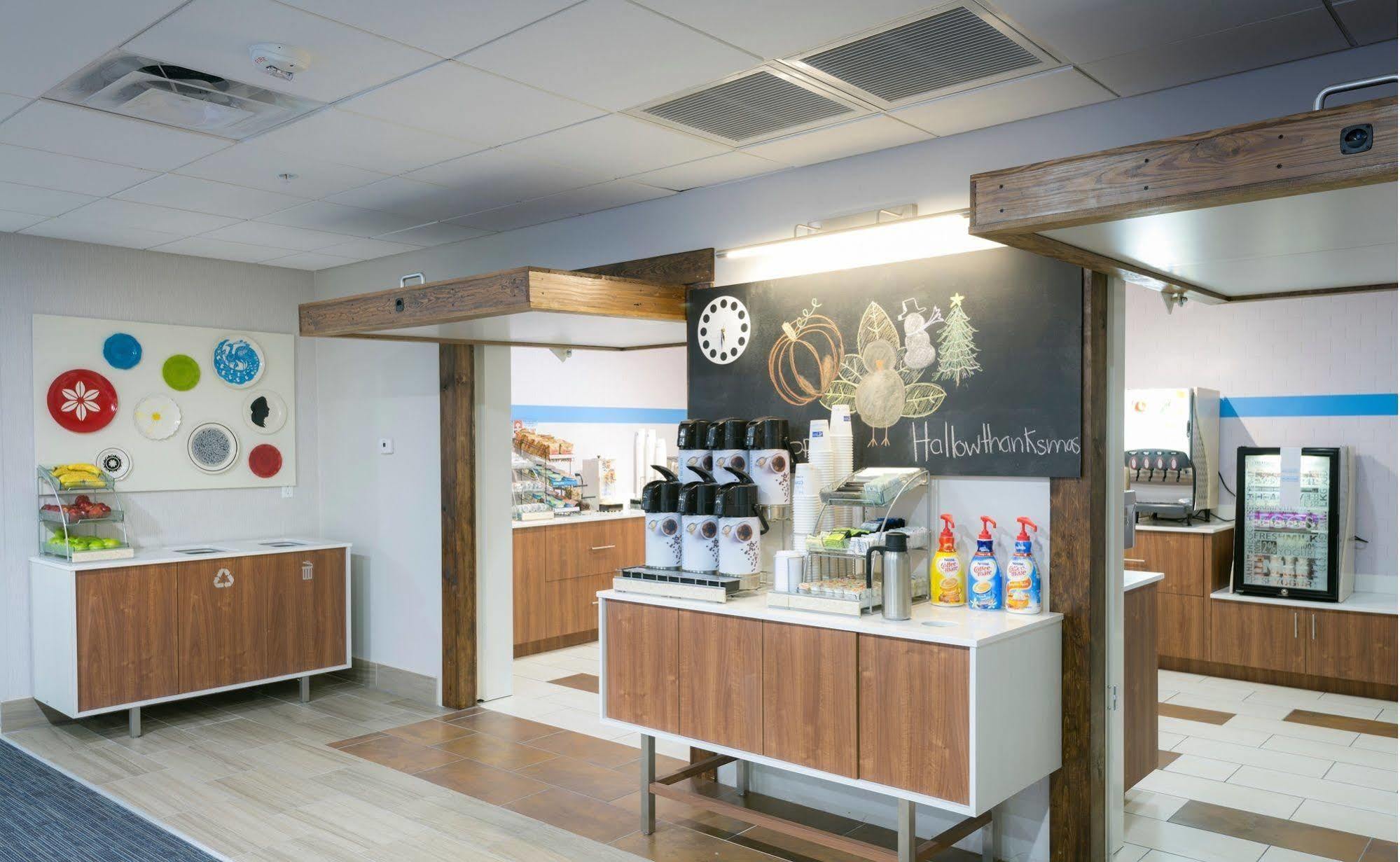 Holiday Inn Express Peoria North - Glendale By Ihg Ngoại thất bức ảnh